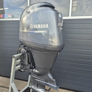 Yamaha F150 Langstaart